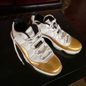 Jordan 11s